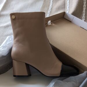 Liz Claiborne Tan and Black Heeled Boots